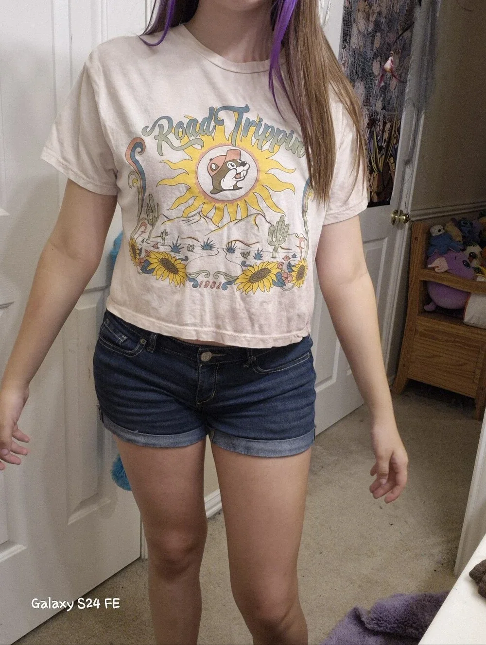 Road Trippin' Sunflower Graphic Crop Tee - Cream
